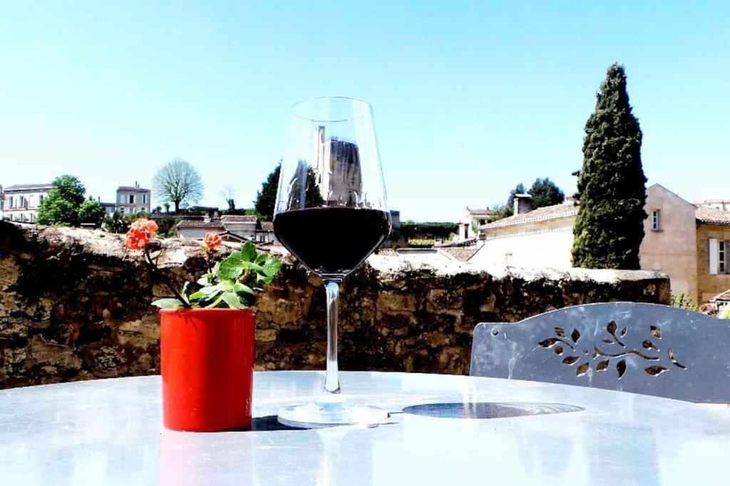 Les Nids De La Tour - Spa Prive - Wifi Saint-Emilion Bagian luar foto